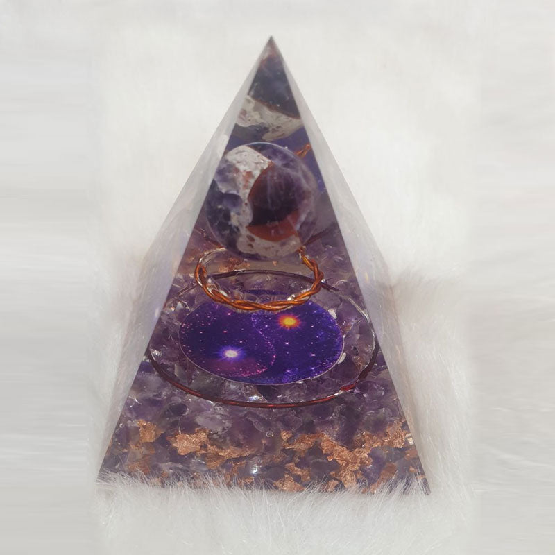 Light Amethyst Nubian Pyramid